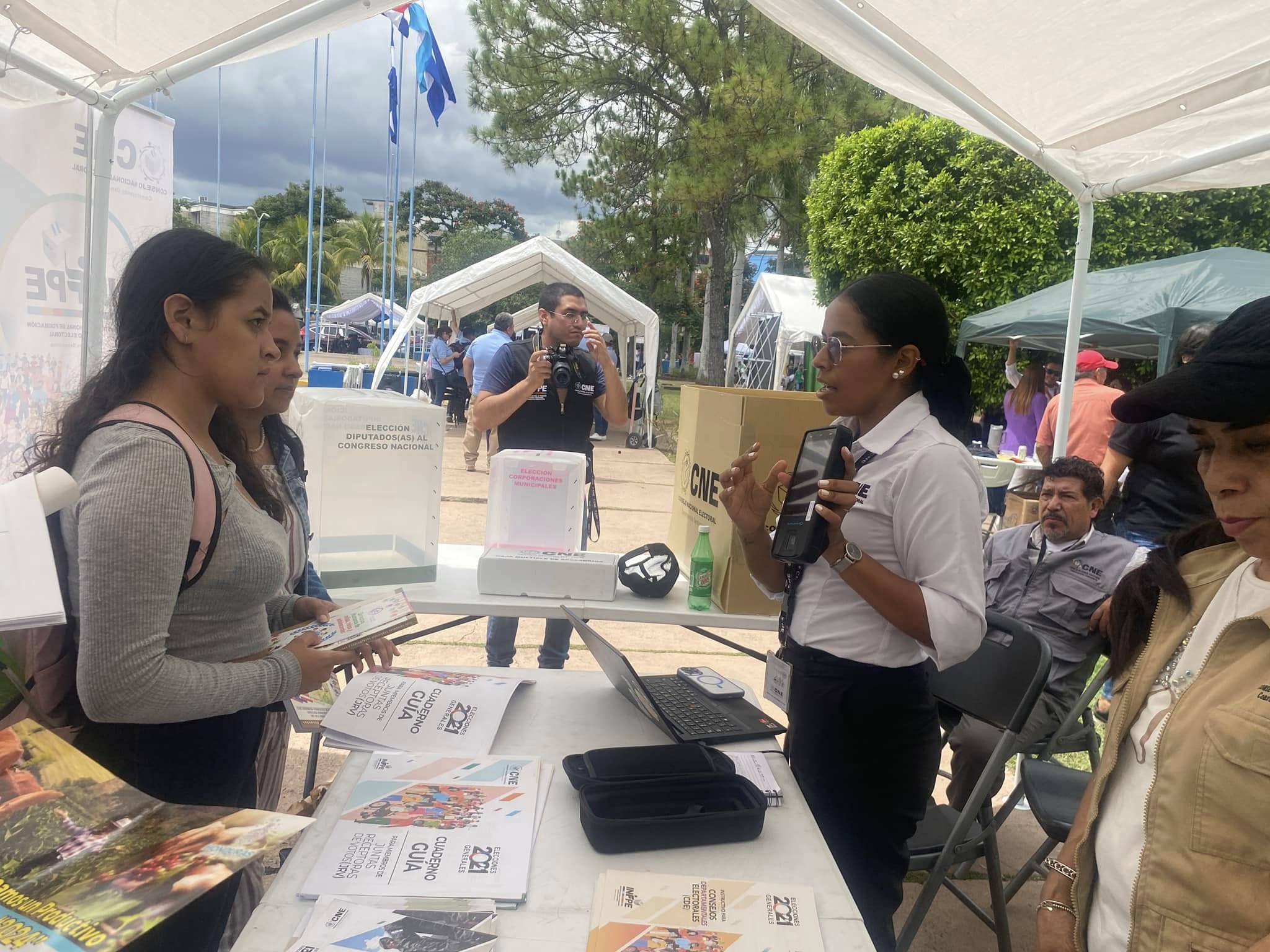 La influencia de la intervención judicial en el CNE sobre la democracia en Honduras La influencia de la intervención judicial en el CNE sobre la democracia en Honduras