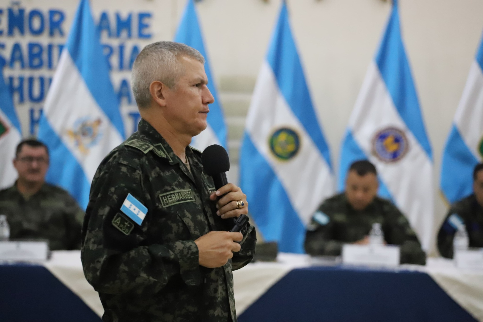 Honduras: La Percepción Pública sobre sus Fuerzas Armadas Honduras: La Percepción Pública sobre sus Fuerzas Armadas