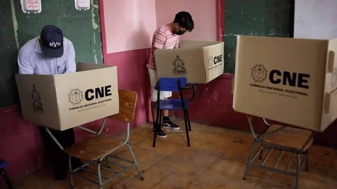 Elecciones en Honduras: Fraude y Tensión Política al Final Elecciones en Honduras: Fraude y Tensión Política al Final